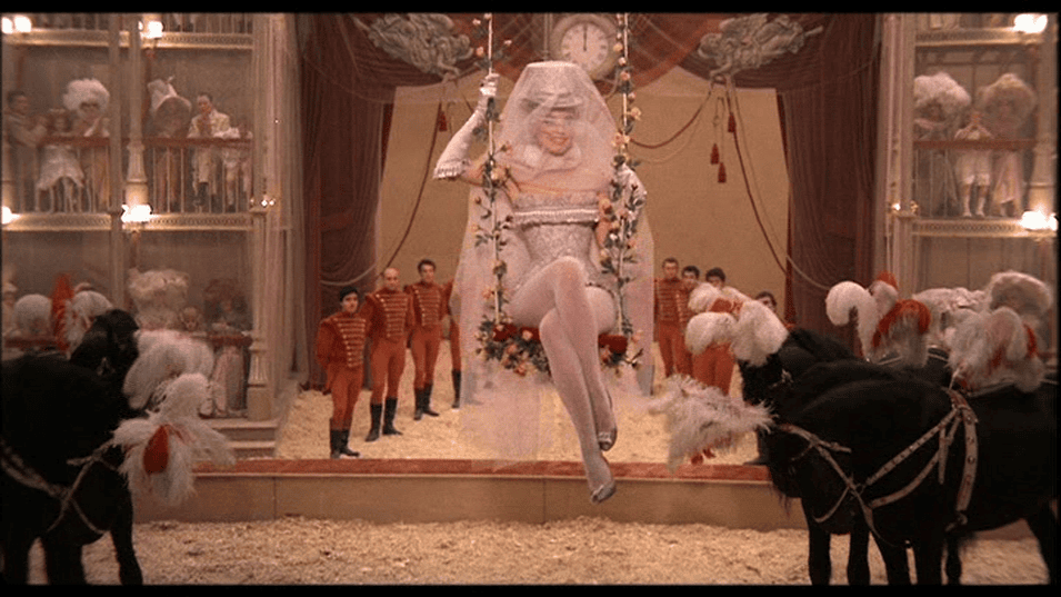 fellinis juliet of the spirits fashion